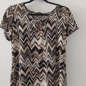 Elegant Chevron Patterned Women's Blouse